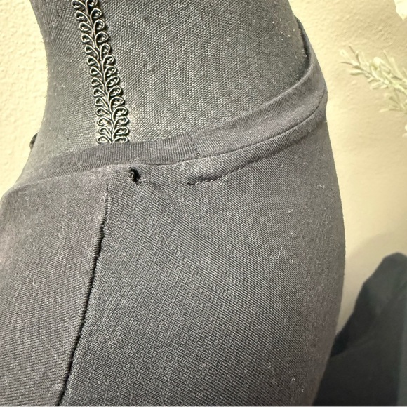 Hannah Black Short Sleeve Tee Large Boho Embroidered Floral Festival Top - Picture 3 of 8